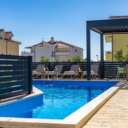 Beluna Villa *